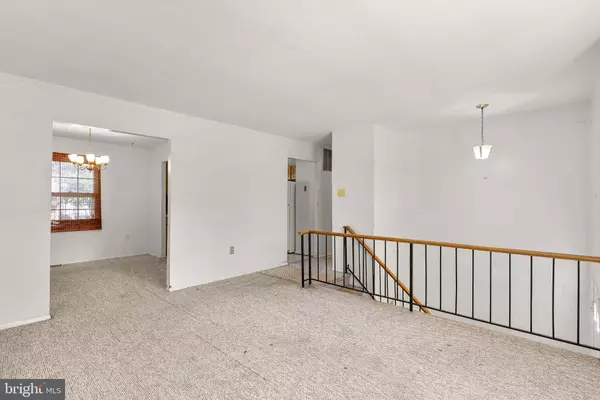 2092 PEAR HILL CT, Crofton, MD 21114