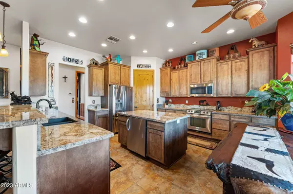 1490 W WHISKEY Way, Wickenburg, AZ 85390