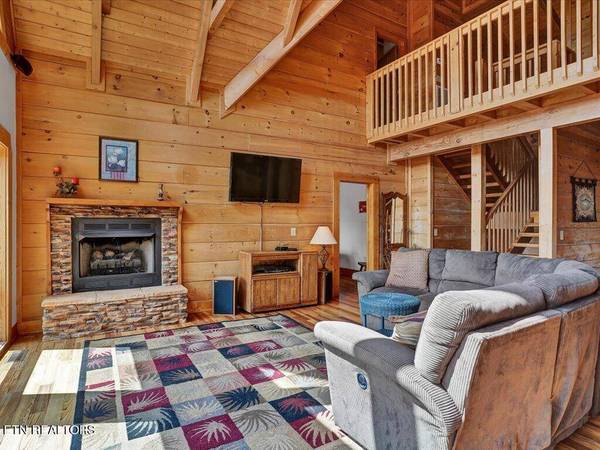 151 Patchwork LN, New Tazewell, TN 37825