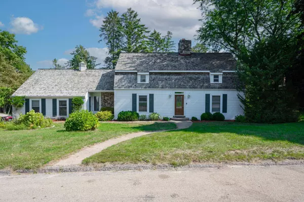 827 Woodgate LN NW, Rochester, MN 55901