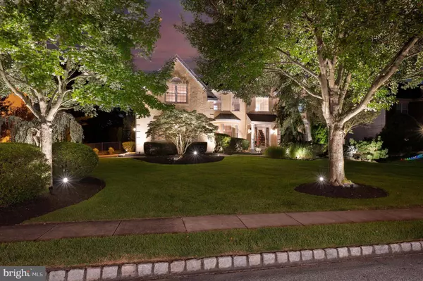 4 HIDDEN LAKE CT, Mount Laurel, NJ 08054