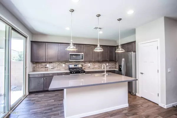 4729 E TREMAINE Avenue, Gilbert, AZ 85234