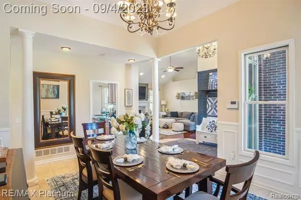 218 W AUBURN Trail, Brighton, MI 48114