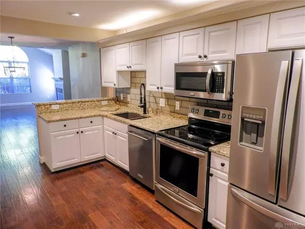 52 Villa Pointe Drive, Springboro, OH 45066