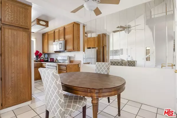 28011 Tiffany Ln #324, Santa Clarita, CA 91387