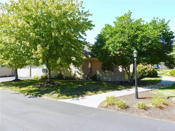 52 Villa Pointe Drive, Springboro, OH 45066