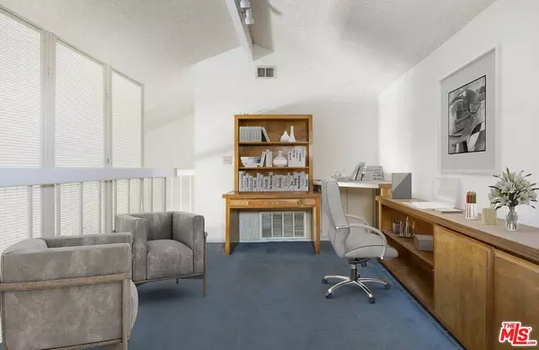 28011 Tiffany Ln #324, Santa Clarita, CA 91387