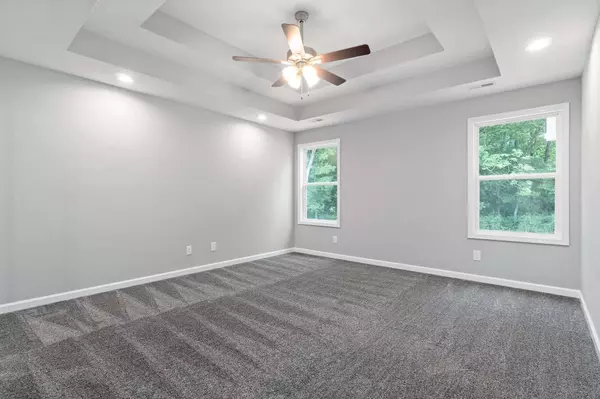 355 Pinkston Ct, Clarksville, TN 37040