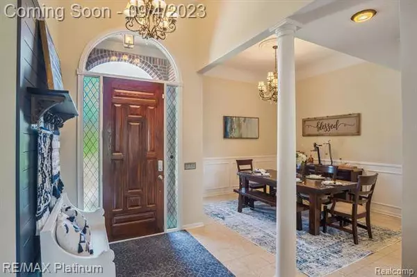 218 W AUBURN Trail, Brighton, MI 48114