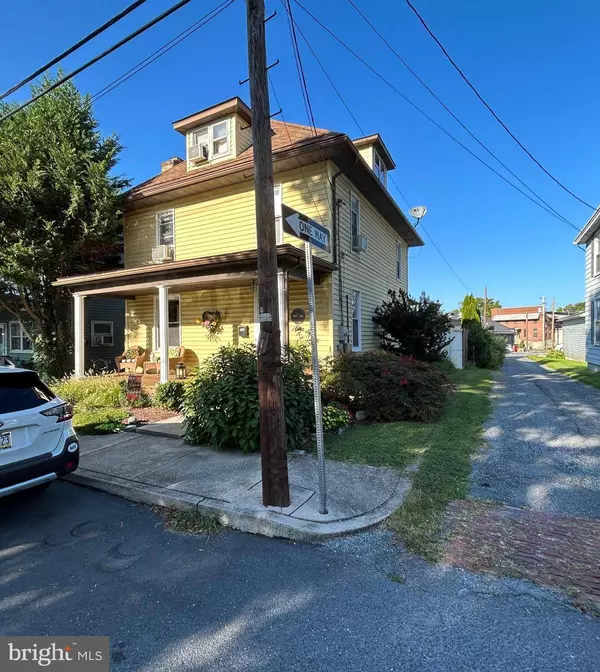 169 S RAILROAD ST, Hummelstown, PA 17036
