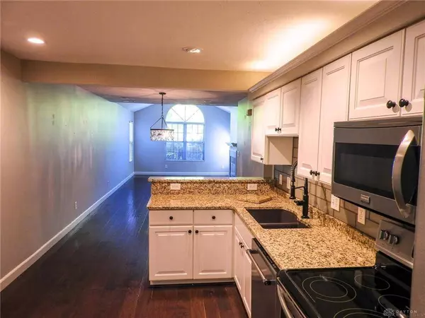 52 Villa Pointe Drive, Springboro, OH 45066