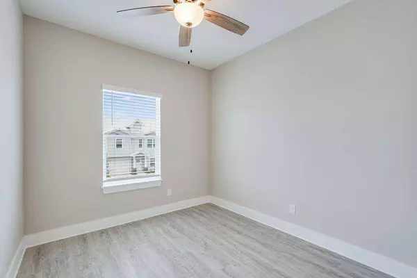 81 Date Palm Lane, Freeport, FL 32439