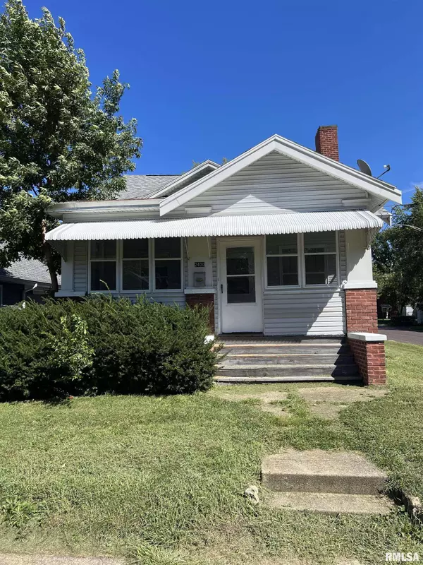 2400 N DELAWARE AVE, Peoria, IL 61603