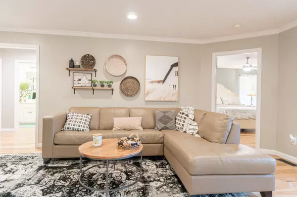 145 Putter Point Dr, Gallatin, TN 37066