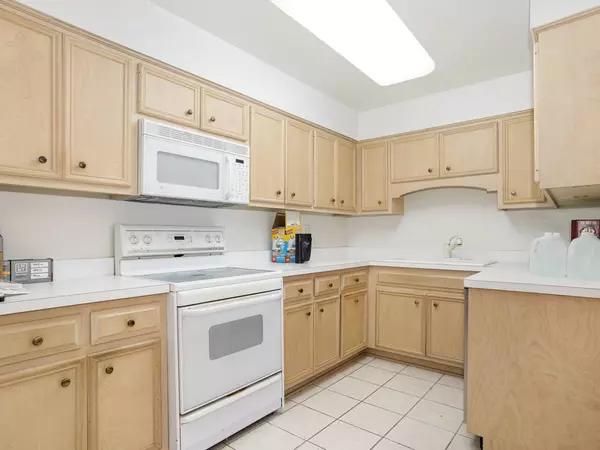 4220 Saratoga Avenue #315, Downers Grove, IL 60515