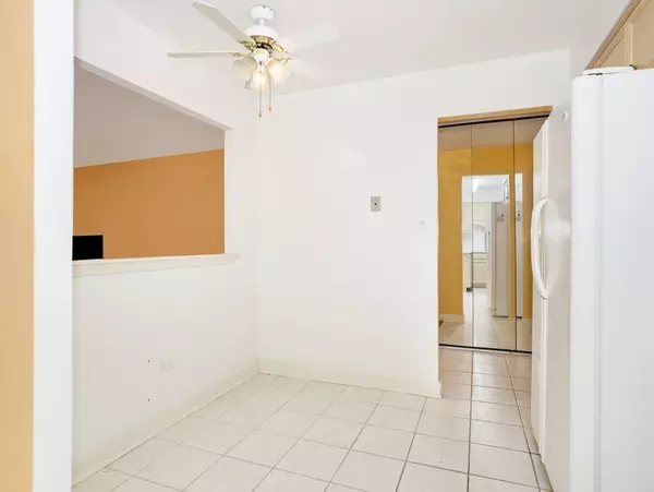 4220 Saratoga Avenue #315, Downers Grove, IL 60515