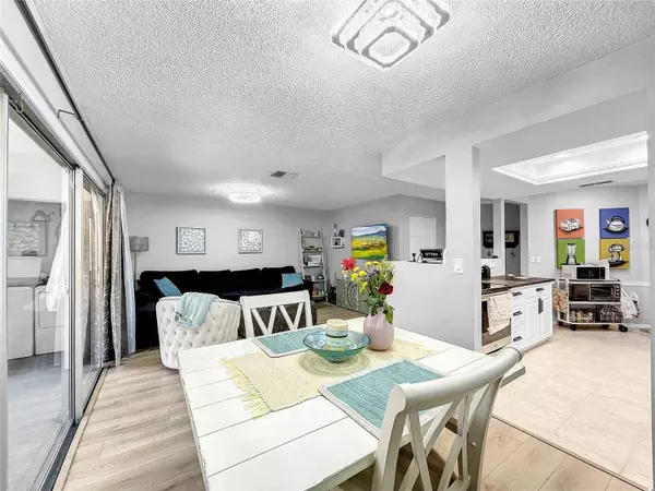 1652 HIGHLAND CLUB LN, Palm Harbor, FL 34684