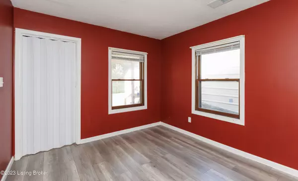 119 Sphere St, Louisville, KY 40229