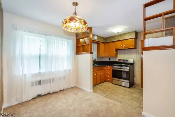 96 Dyer Ave, Clifton City, NJ 07014