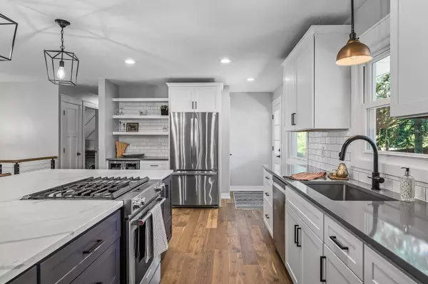 4916 Lantana LN, Edina, MN 55435