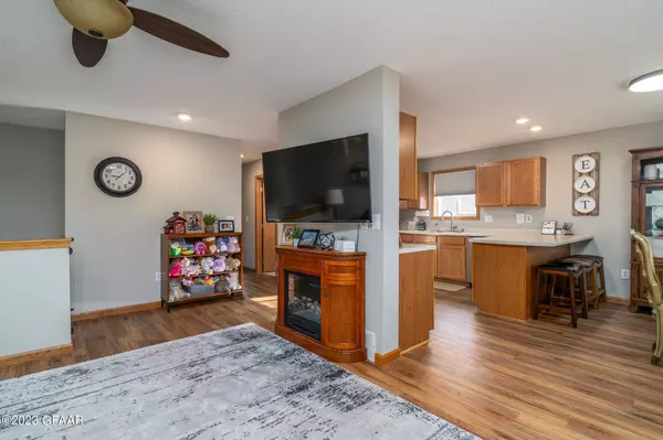 5155 7TH Avenue N, Grand Forks, ND 58203