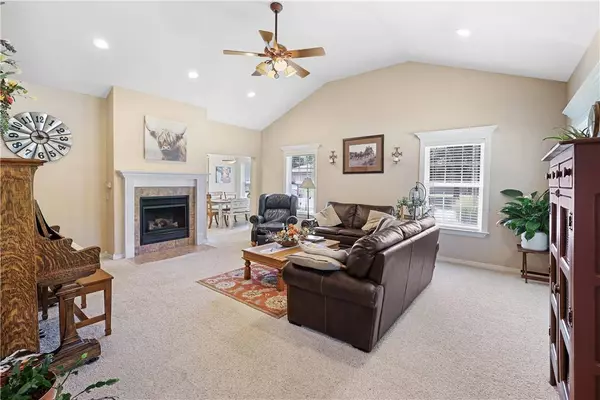 519 S 15th Street, Rogers, AR 72758