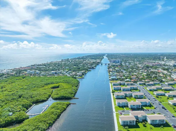 660 W Horizons 201, Boynton Beach, FL 33435