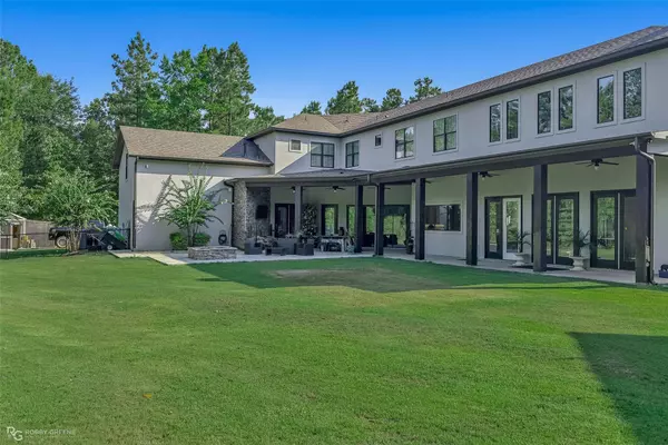 1729 Lovelot Private Drive, Frierson, LA 71027