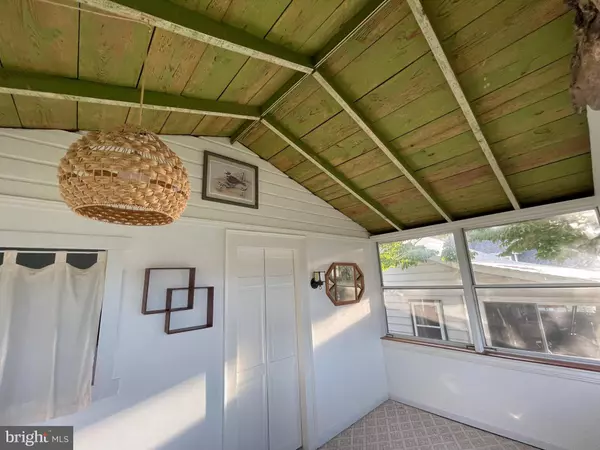 16 PENNSYLVANIA AVE, Earleville, MD 21919