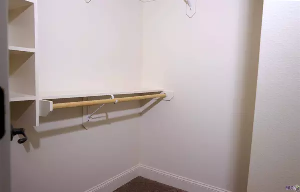 18032 RIVER LANDING DR, Prairieville, LA 70769