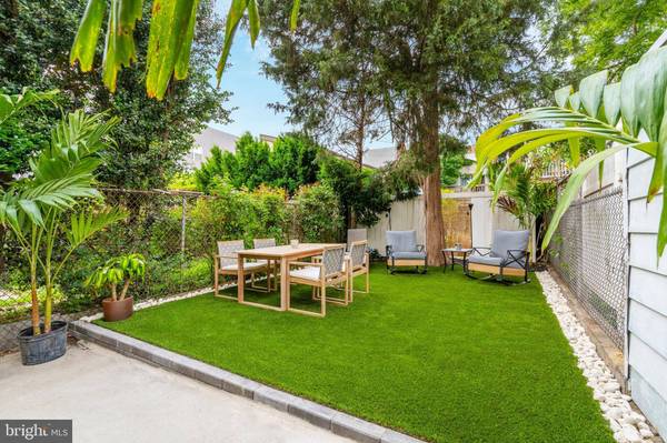 217 E ALLEN ST, Philadelphia, PA 19125