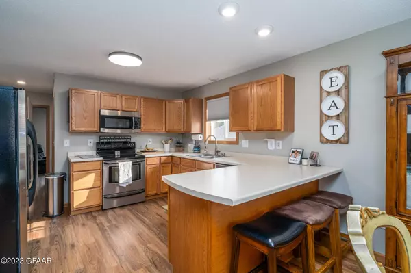 5155 7TH Avenue N, Grand Forks, ND 58203