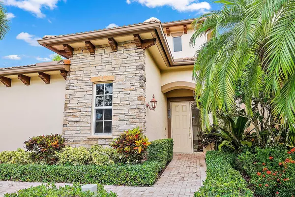 10370 Orchid Reserve DR, West Palm Beach, FL 33412