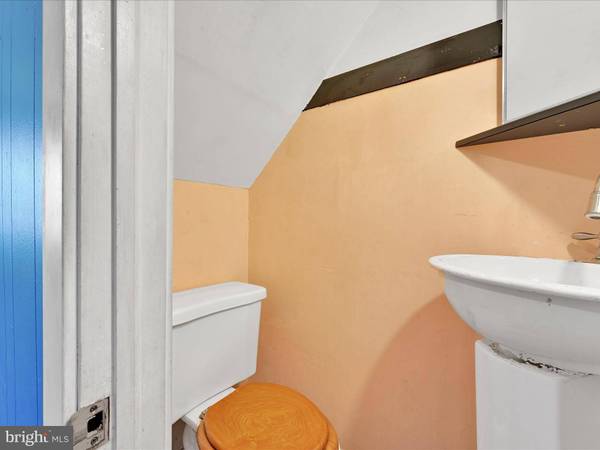 2345 LOGAN ST, Harrisburg, PA 17110