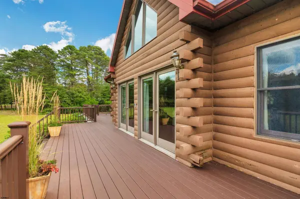 97 Carlisle Place Road, Leesburg, NJ 08327