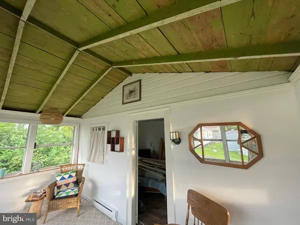 16 PENNSYLVANIA AVE, Earleville, MD 21919