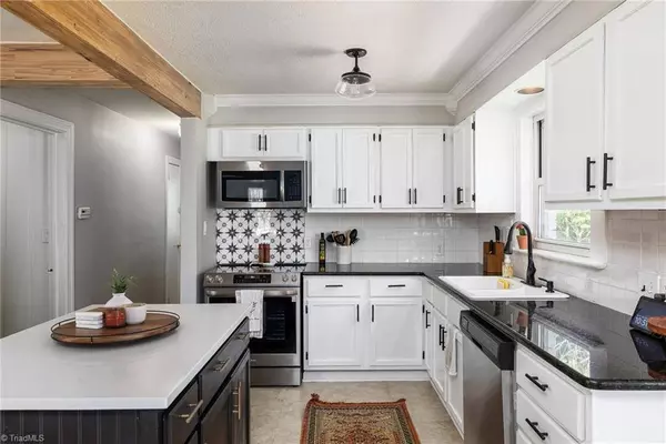 2617 Reynolds Park RD, Winston Salem, NC 27107