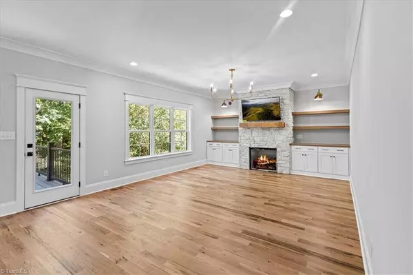 223 Fearrington DR, Kernersville, NC 27284