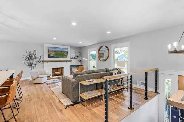 4916 Lantana LN, Edina, MN 55435