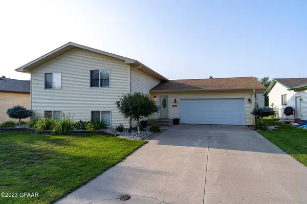 5155 7TH Avenue N, Grand Forks, ND 58203