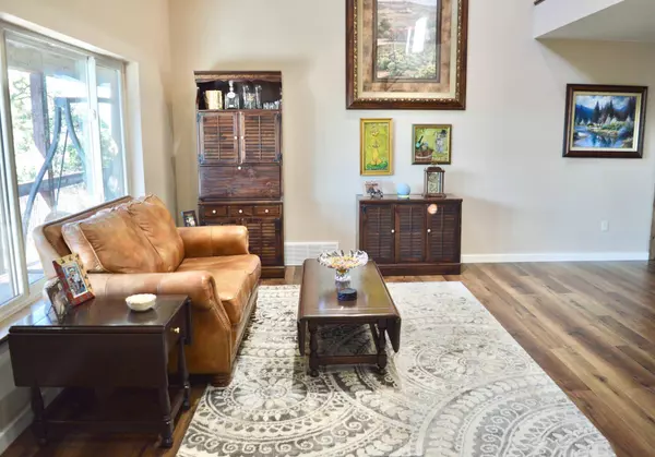 1020 W HILLTOP DRIVE, Teasdale, UT 84773