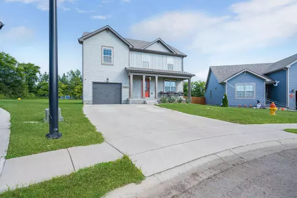 212 Sambar Dr, Clarksville, TN 37040