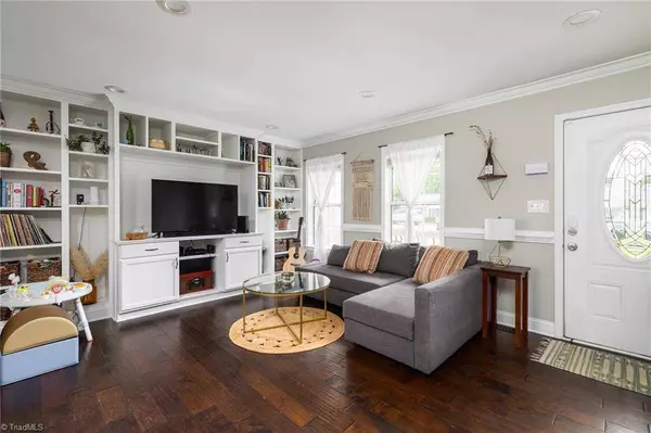 3 Oak Meadow LN, Thomasville, NC 27360