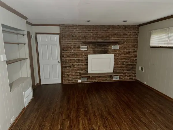 18453 Clyde Road, Homewood, IL 60430