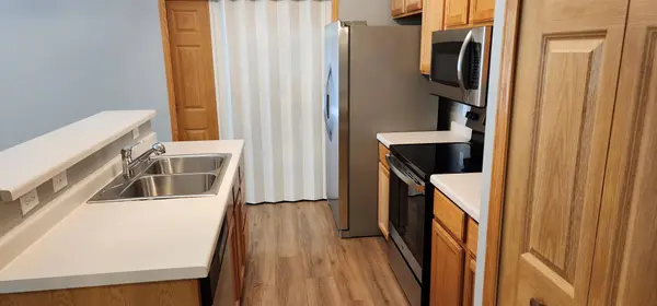 3804 Vermilion CT S, Eagan, MN 55122