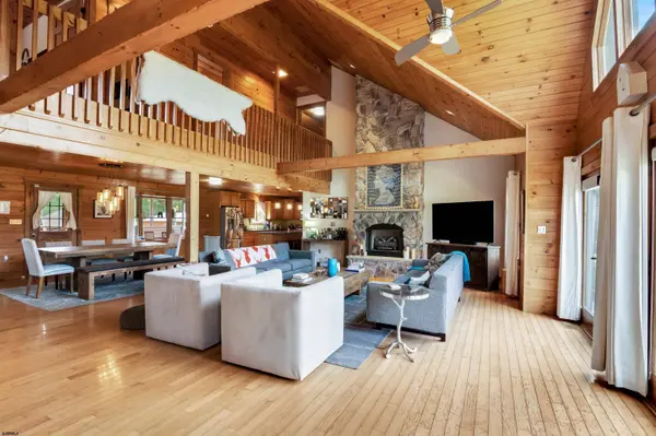 97 Carlisle Place Road, Leesburg, NJ 08327