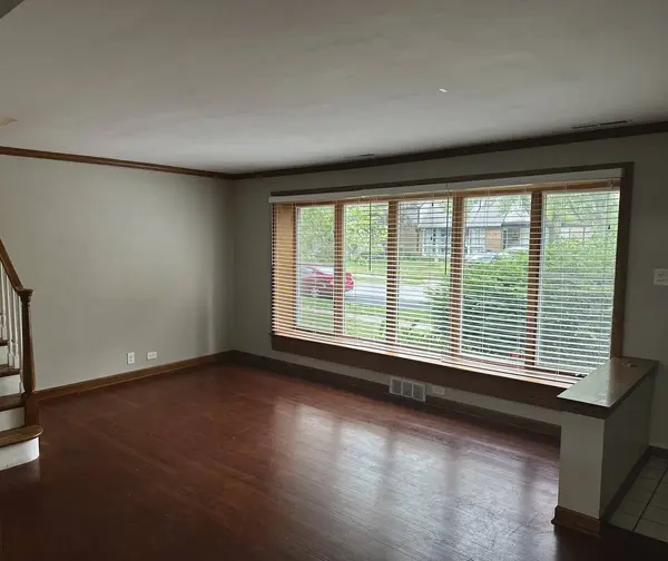 18453 Clyde Road, Homewood, IL 60430