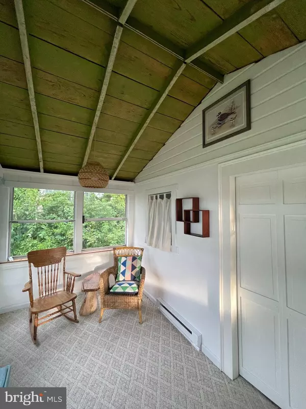 16 PENNSYLVANIA AVE, Earleville, MD 21919