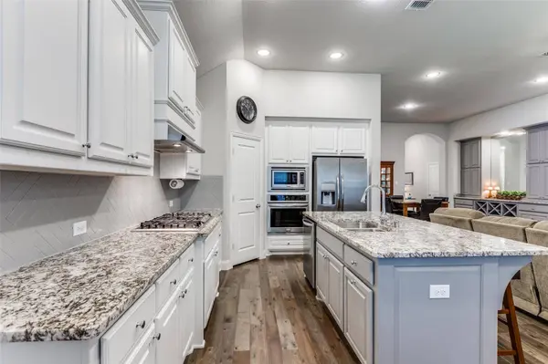 8009 Deep Water Cove, Mckinney, TX 75071