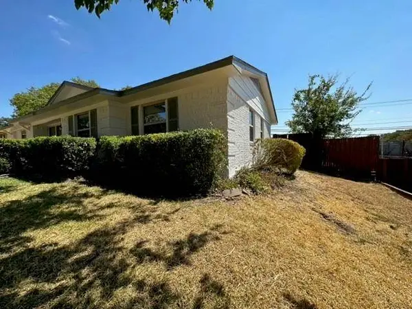 2324 Rose Marie Drive, Mesquite, TX 75149